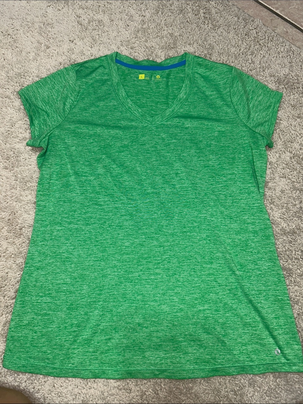 Xersion Heathered Green V-Neck Short Sleeve Tee